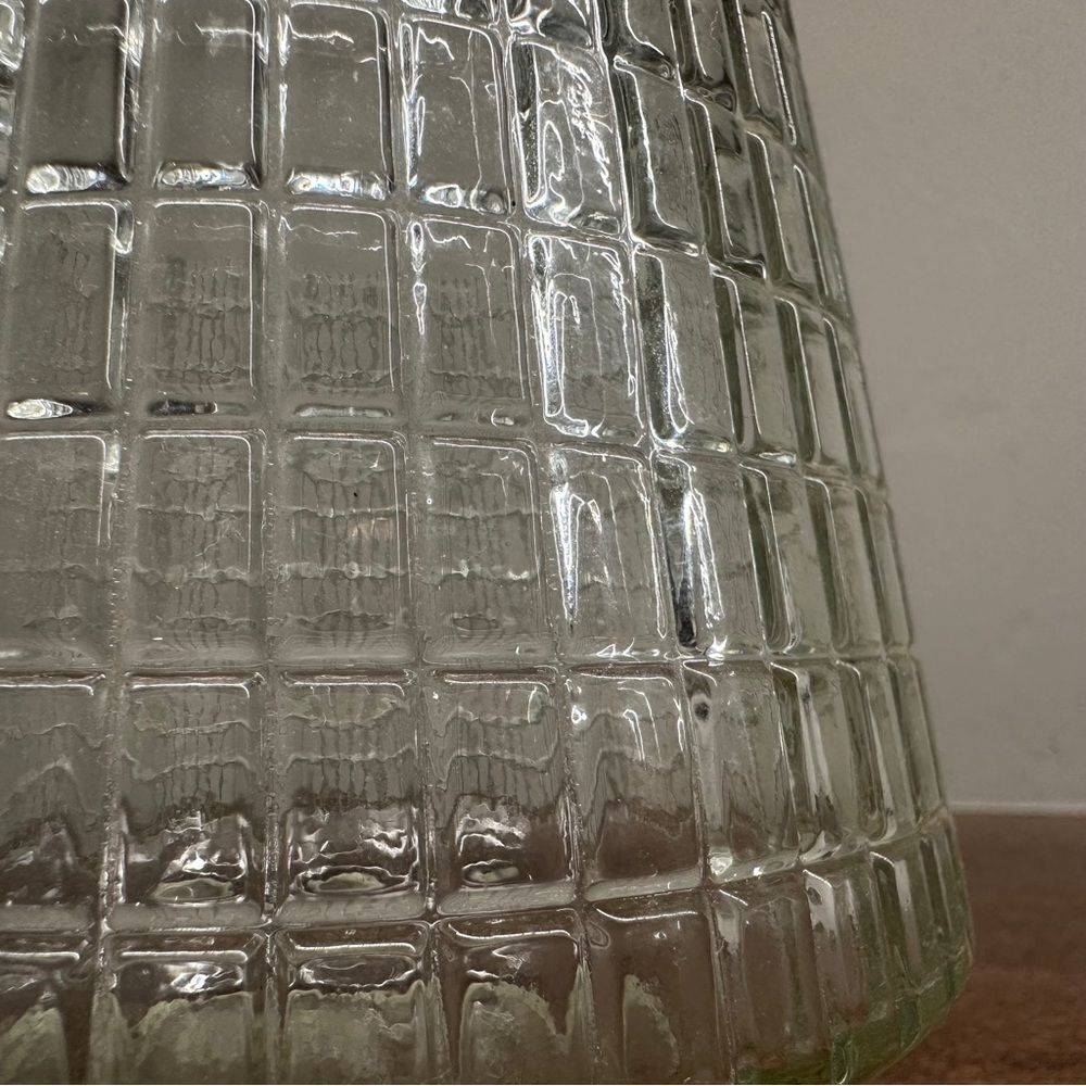 Vtg Vintage MCM molded glass depression glass Decanter and stopper - Picture 6 of 10